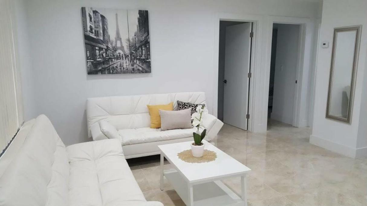 N61 Apartment Hollywood Bagian luar foto