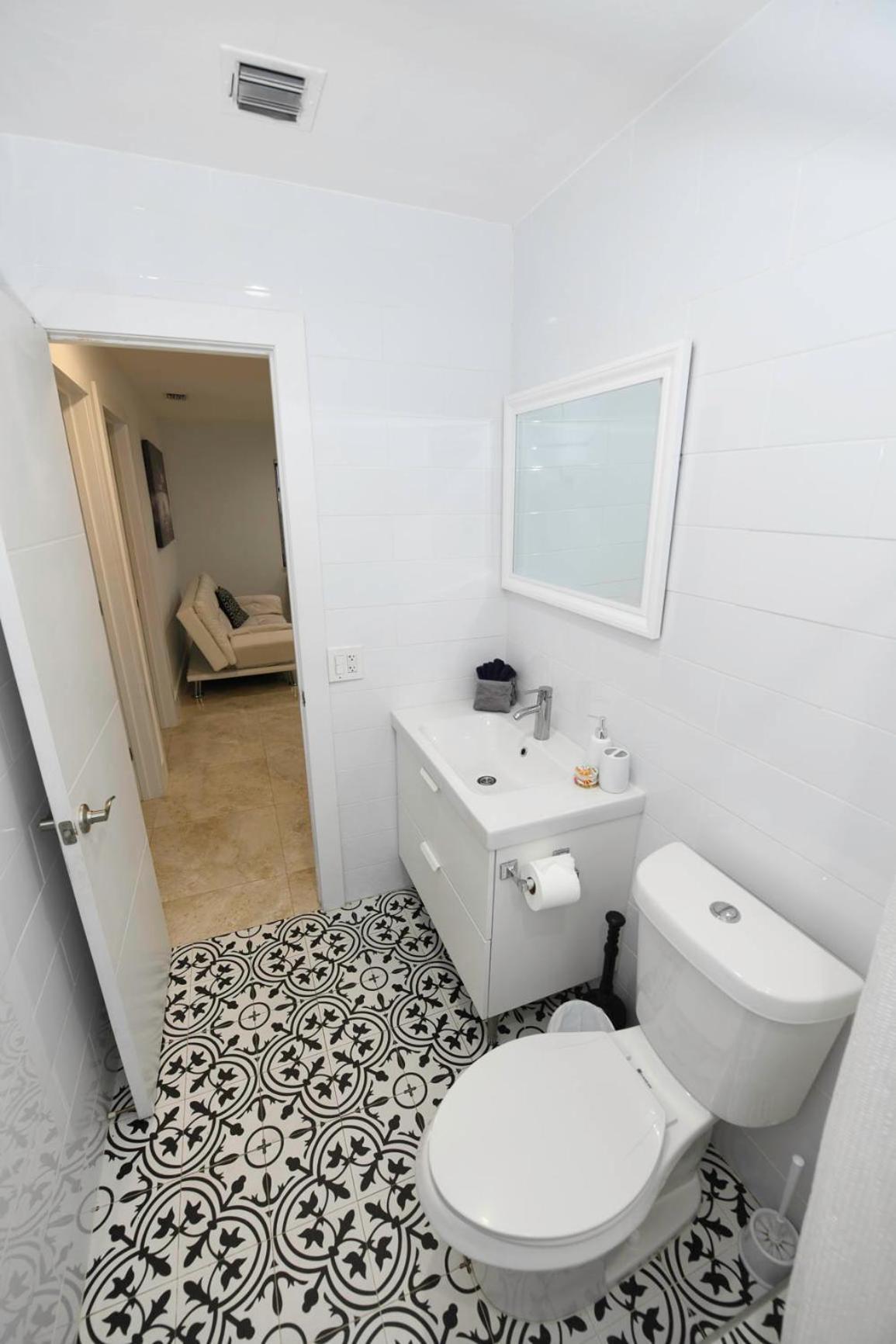 N61 Apartment Hollywood Bagian luar foto