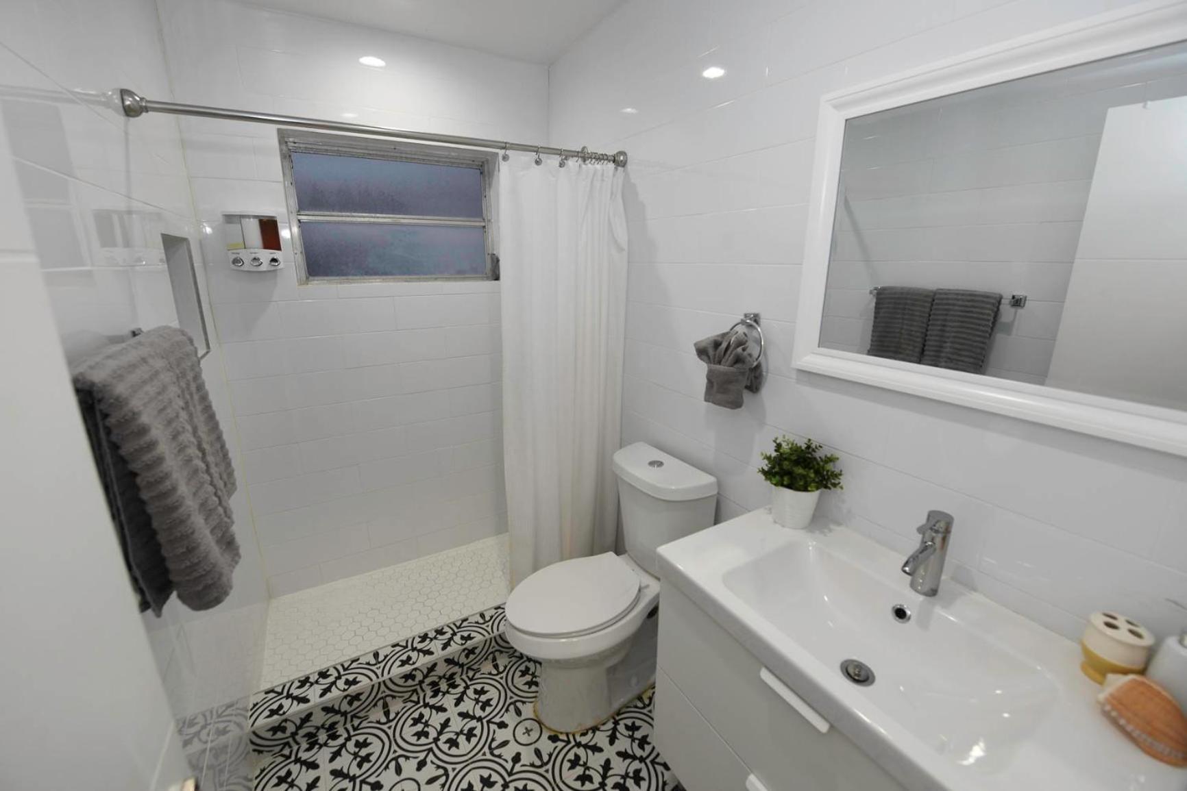 N61 Apartment Hollywood Bagian luar foto